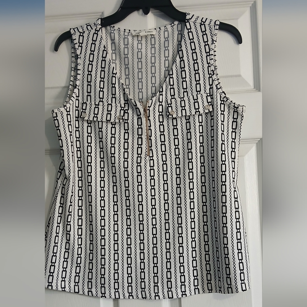 Women’s Sleeveless Zip-Front Top - Chain Print White/Black